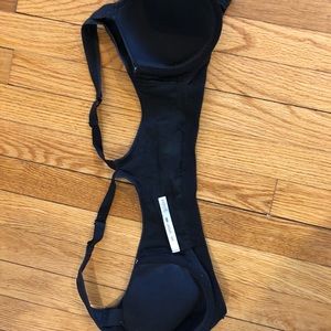 VS sport sports bra black with underwire and zips